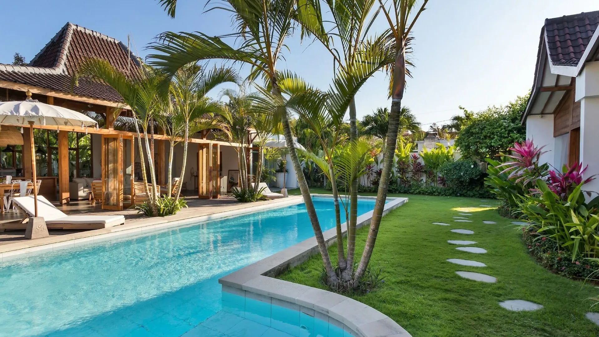 Villa Atmo Seminyak  Indonesia